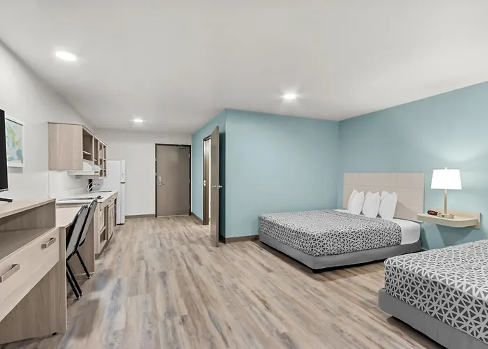 Woodspring Medical Center 2*
